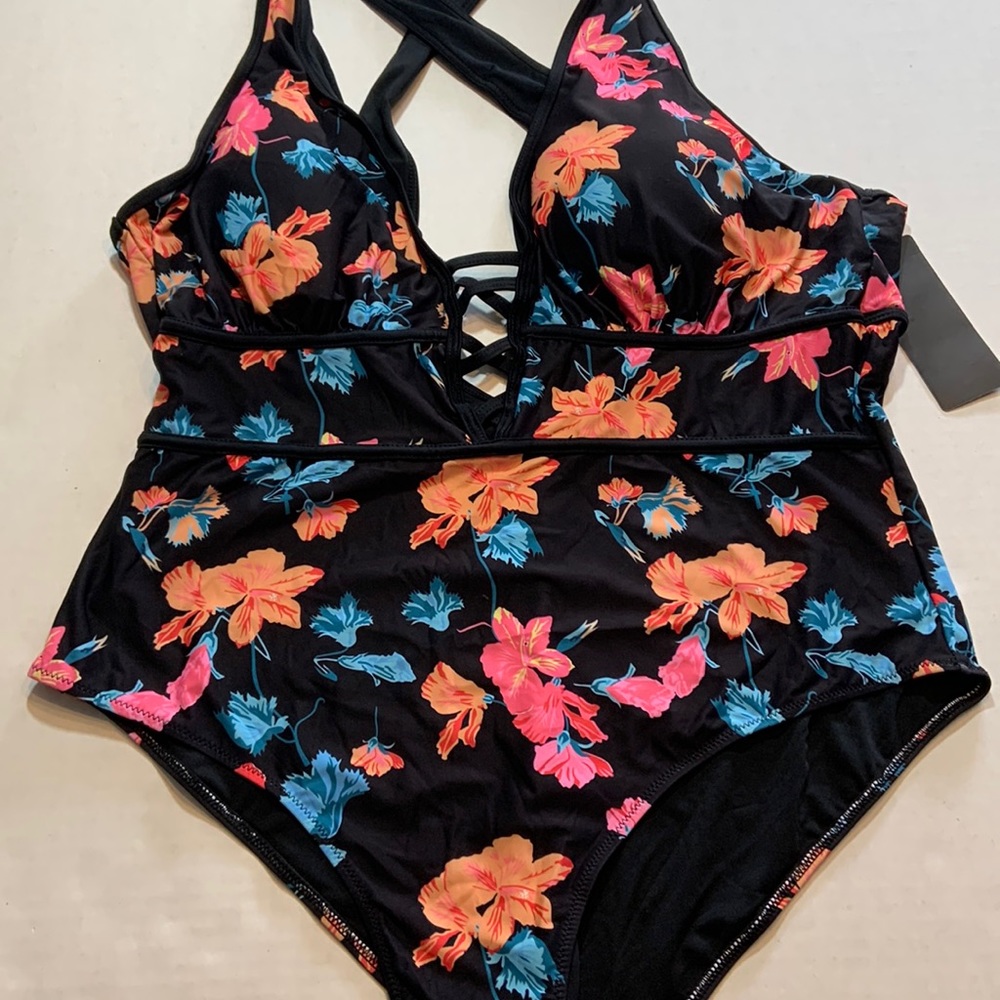 One piece flatter me women’s swimsuit